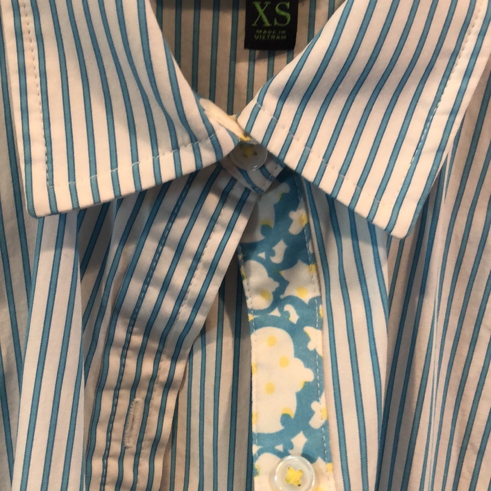 C.Wonder button down - Picture 7 of 9